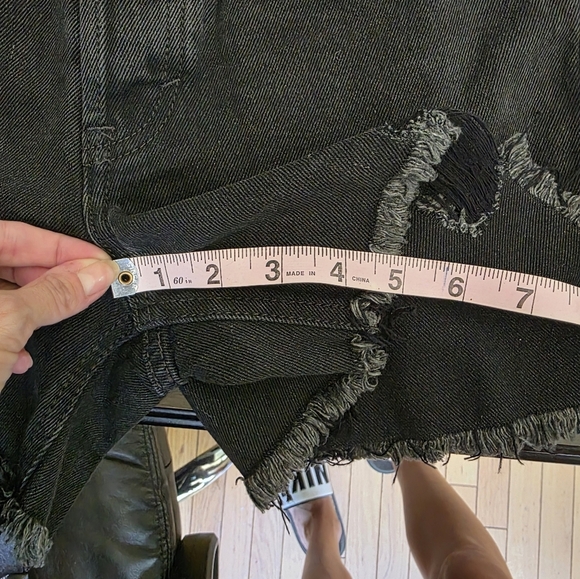 We The Free Black Distressed Denim Shorts - Picture 6 of 9